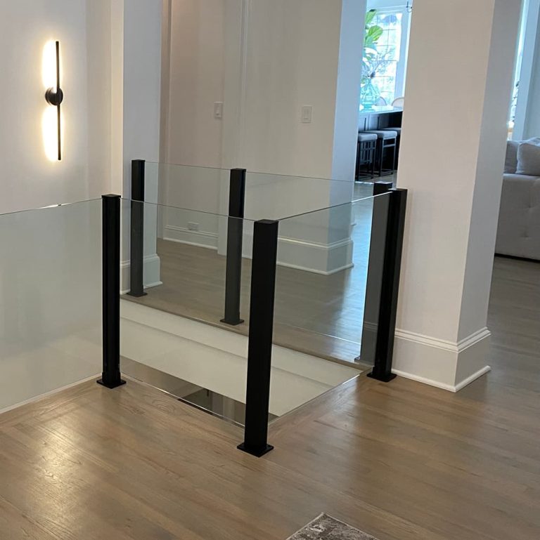 Topless Glass Corner Posts